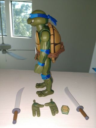 NECA Leonardo Loose/New TMNT Ninja Turtle Figure with Accessories 4