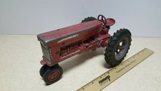 Toy Ertl Or Eska Farmall 560 Row Crop Tractor With Out A Fast Hitch