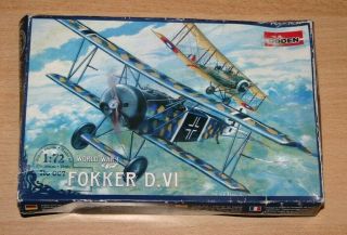 40 - 007 Roden 1/72nd Scale Fokker D.  Vi Plastic Model Kit