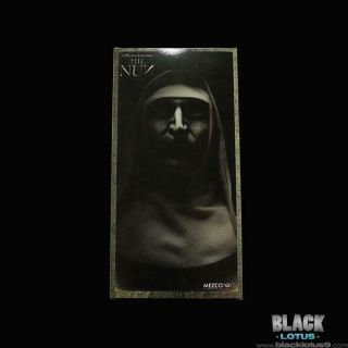 BLEMISHED BOX Mezco Toyz The Nun 18 - Inch Conjuring Universe Designer MDS Roto 2