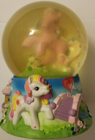 Hasbro 2004 My Little Pony Glitter Musical Snow Globe - Plays Theme Song -
