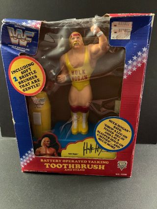 Vintage Wwf Hulk Hogan Battery Operated Talking Toothbrush 1991 Janex Wwe