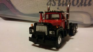 1/64 First Gear R Model Mack Day Cab 7