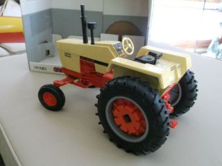 Ertl Case Agri King 1070 Model Tractor Toy