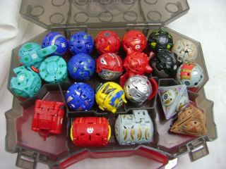Bakugan Battle Brawlers In Carry Case 27 In Case With 23 Cards