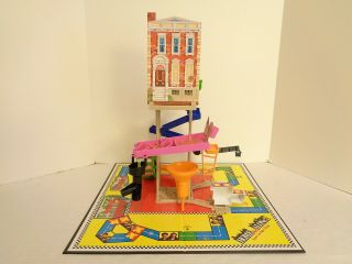 1992 THQ Home Alone 2 Lost in York Action Contraption Board Game Complete 6