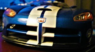 1/18 Dodge Viper Gts - R By Hot Wheels In Dark Blue With White Stipes - Detail