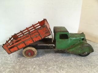 Antique Wyandotte Kingsbury Tipping Stake Truck Rooster Comb Pressed Steel -