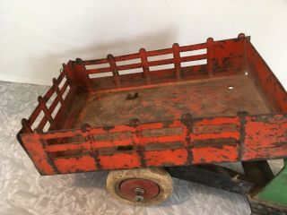 ANTIQUE WYANDOTTE KINGSBURY TIPPING STAKE TRUCK ROOSTER COMB PRESSED STEEL - 3