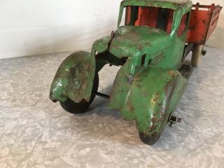 ANTIQUE WYANDOTTE KINGSBURY TIPPING STAKE TRUCK ROOSTER COMB PRESSED STEEL - 5