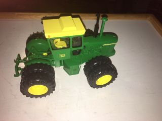 1/32nd Scale John Deere 7020 Ertl Die - Cast Tractor Farm Toy