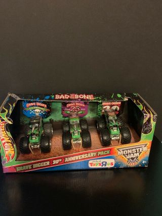 Monster Jam Grave Digger Bad To The Bone 30th Anniversary 3 Pack