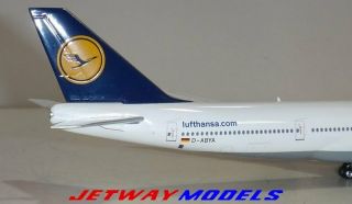USED: 1:400 PHOENIX LUFTHANSA BOEING B 747 - 8 D - ABYA MODEL AIRPLANE 25160 3