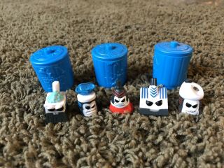 The Trash Pack Grossery Gang Figures Plus Trash Can Cleaning