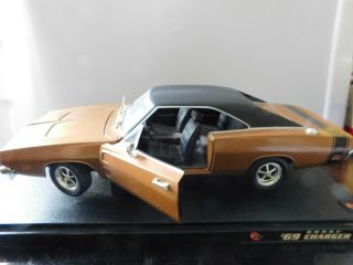 Hot Wheels 1969 Dodge Charger 1:18 Scale