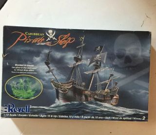 Revell - Caribbean Pirate Ship - Scale 1:72 - Kit 0386 Complete Bag