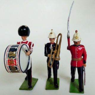 W.  Britains Soldier Royal Band Metal Figure Set With Three