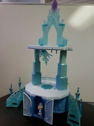 Disney Frozen Little Kingdom Elsa ' s Magical Rising Castle Lights & Sounds 2