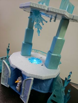 Disney Frozen Little Kingdom Elsa ' s Magical Rising Castle Lights & Sounds 3
