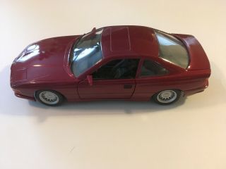Maisto 1:18 Scale Red 1990 BMW 850i Coupe E31 Diecast Model Car 6