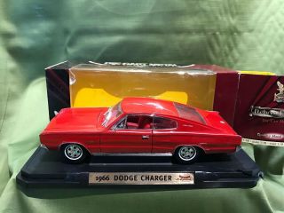 Diecast Metal Car 1:18 Scale Road Signature 1966 Dodge Charger Red B7