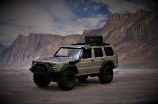 1984 - 2001 Jeep Cherokee 4x4 Xj Off Road W Snorkel Kit 1/64 Scale Collectible