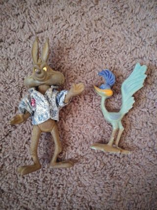 Vintage Looney Tunes Wile E Coyote And Roadrunner Velvet Figures 1988