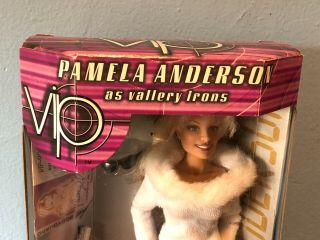 Pamela Anderson VIP Valerie Irons Doll NRFP 2000 Play Along 2