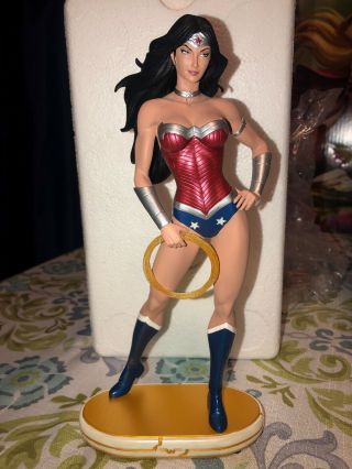 Dc Collectibles Comics Cover Girls: Wonder Woman Statue