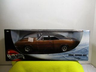 1/18 Scale Hot Wheels Brown 1969 Dodge Charger 2