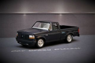 1993 - 1995 Ford F - 150 Svt Lightning V8 Muscle Pickup Truck 1/64 Collectible