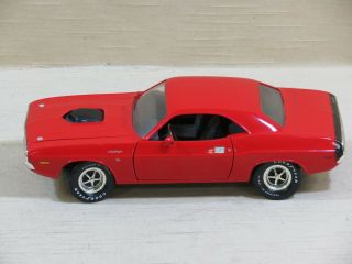 Ertl American Muscle 1970 Dodge Challenger 426 1/18 " Scale Diecast,  Red,  Shaker