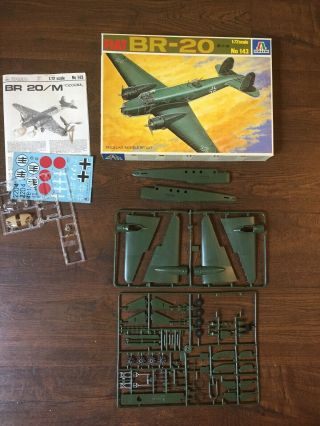 Italeri ' s 1:72 Scale Model of a Fiat BR - 20 Bomber Partially Painted 2