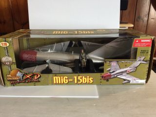 The Ultimate Soldier 1:18 Scale Mig - 15bis Korea Military Jet Plane Silver W/box