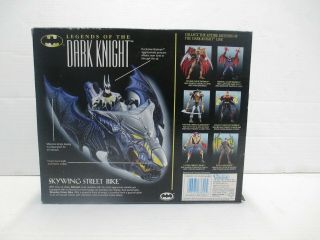 VTG 1996 Hasbro Legends of The Dark Knight Skywing Street Bike Batman Figure 3