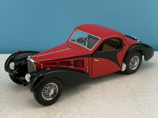 1:24 Franklin 1936 Bugatti Type 57sc In Red/black B11rp48 Read