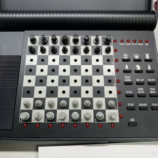 Radio Shack Portable Sensory Chess Computer 1650L Travel Electronic Fun Game 2