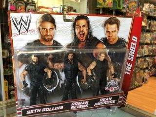 Wwe Kmart Exclusive Fan Central The Shield 3 Pack Rollins Reigns Ambrose Moc