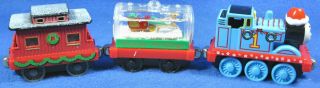 Thomas Take Along N Play Die Cast Holiday Train Reindeer W/snowglobe & Caboose