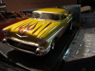 100 Hot Wheels Collectibles 1/18 Custom ' 57 Chevy Car Yellow w/Flames bel - air 2