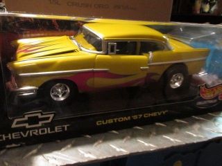 100 Hot Wheels Collectibles 1/18 Custom ' 57 Chevy Car Yellow w/Flames bel - air 8
