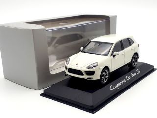 1:43 Minichamps Porsche Cayenne Turbo S Diecast Model Car Box