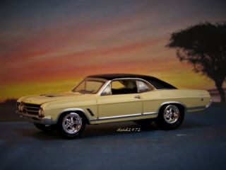 Very Detailed 1966 66 Buick Skylark Gs Muscle Car Collectible Diorama Model 1/64