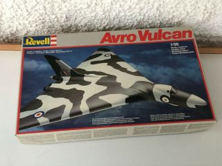Revell 1/96 Avro Vulcan,  Contents.