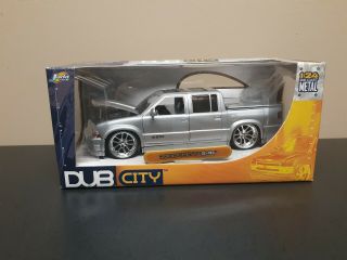 1:24 Jada Dub City 2000 Chevrolet S - 10 Silver Vhtf