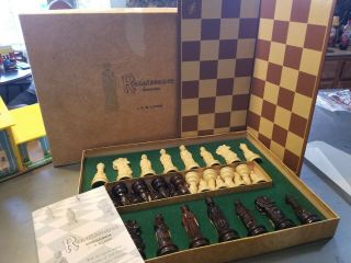 Vintage 1959 Renaissance Chessmen By E.  S.  Lowe Chess Set