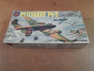 1/72 Airfix Petlyakov Pe - 2 Soviet Light Bomber 03034 - 2 Open & Complete Decals ?