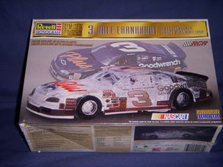Revell Monogram Dale Earnhardt 1997 Goodwrench Monte Carlo