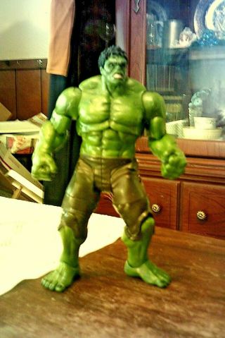 Marvel Avengers Incredible Hulk 10 Inch Action Figure