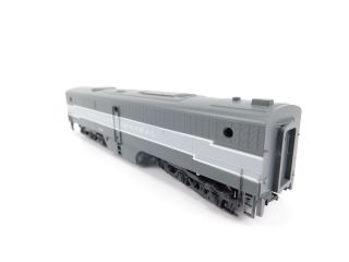 HO Scale Athearn 3343 NYC York Central PB1 Diesel Locomotive 4303 Powered 3